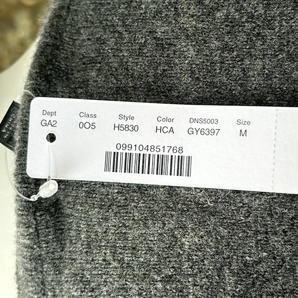 NWT J Crew V-neck front-pocket sweater in Supersoft yarn in Gray Size Medium - Picture 9 of 11